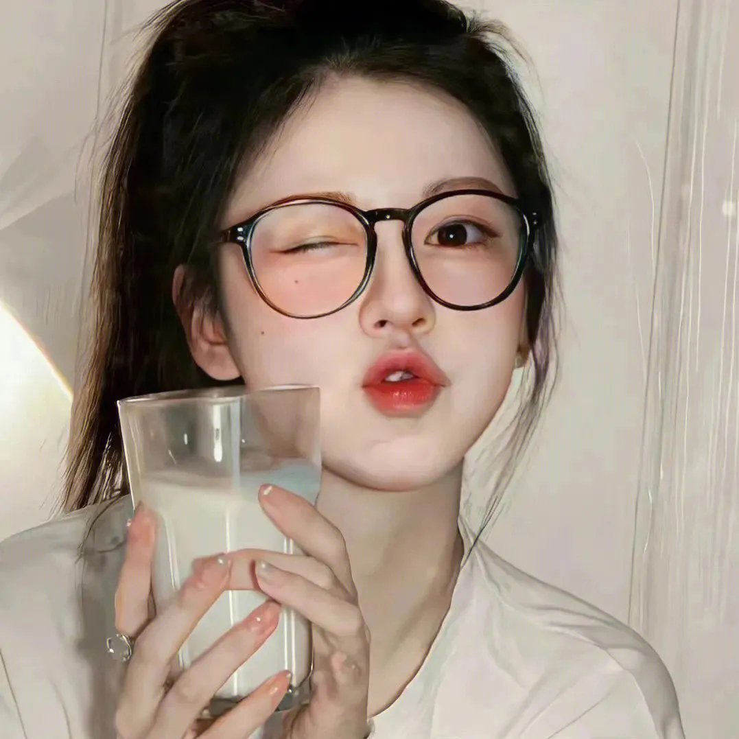 狐狸躲进洞